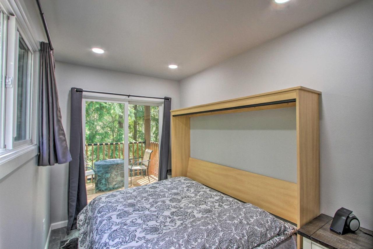 Unique Container Studio With Deck And Fire Pit! Buckley エクステリア 写真