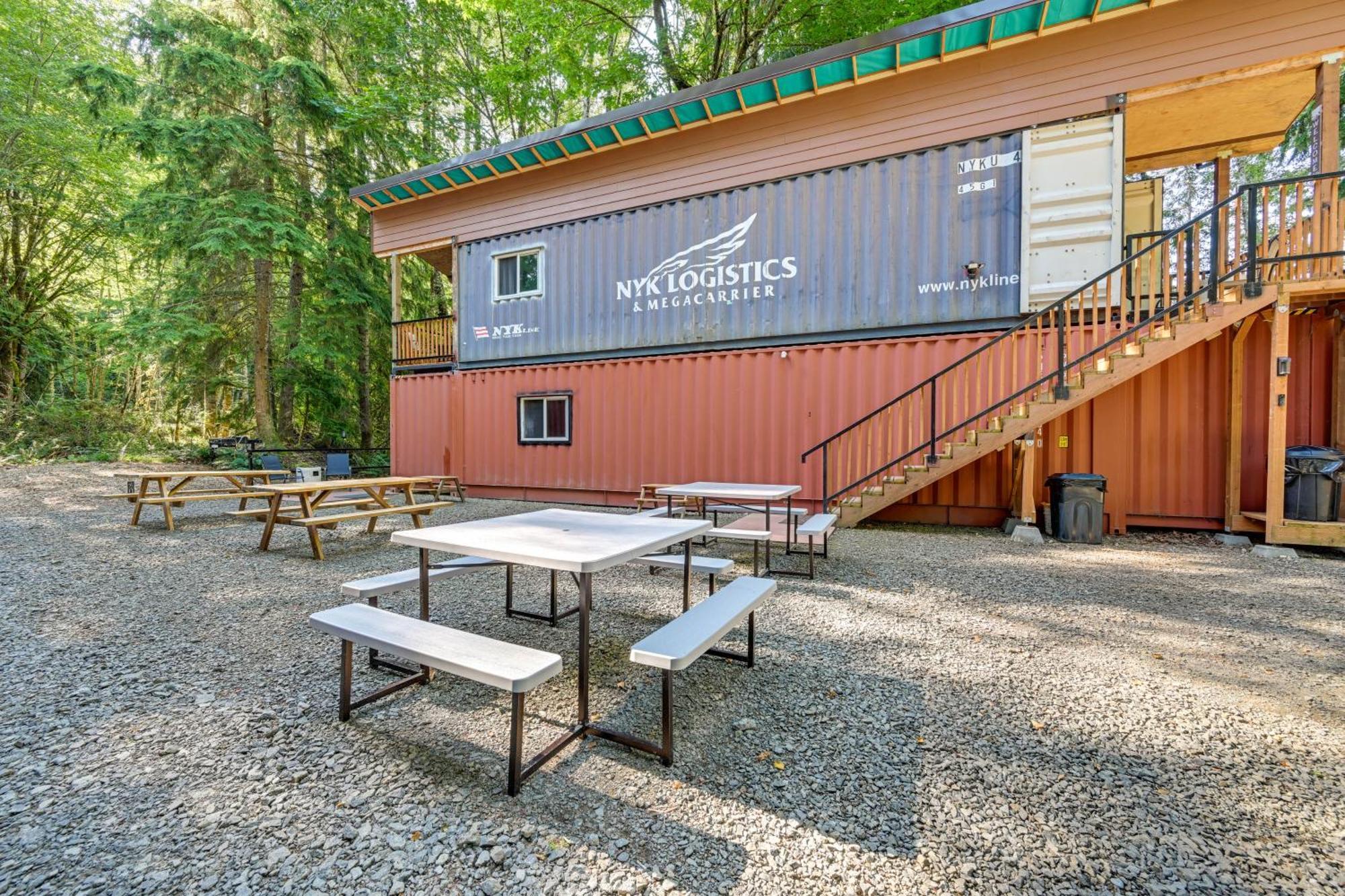 Unique Container Studio With Deck And Fire Pit! Buckley エクステリア 写真