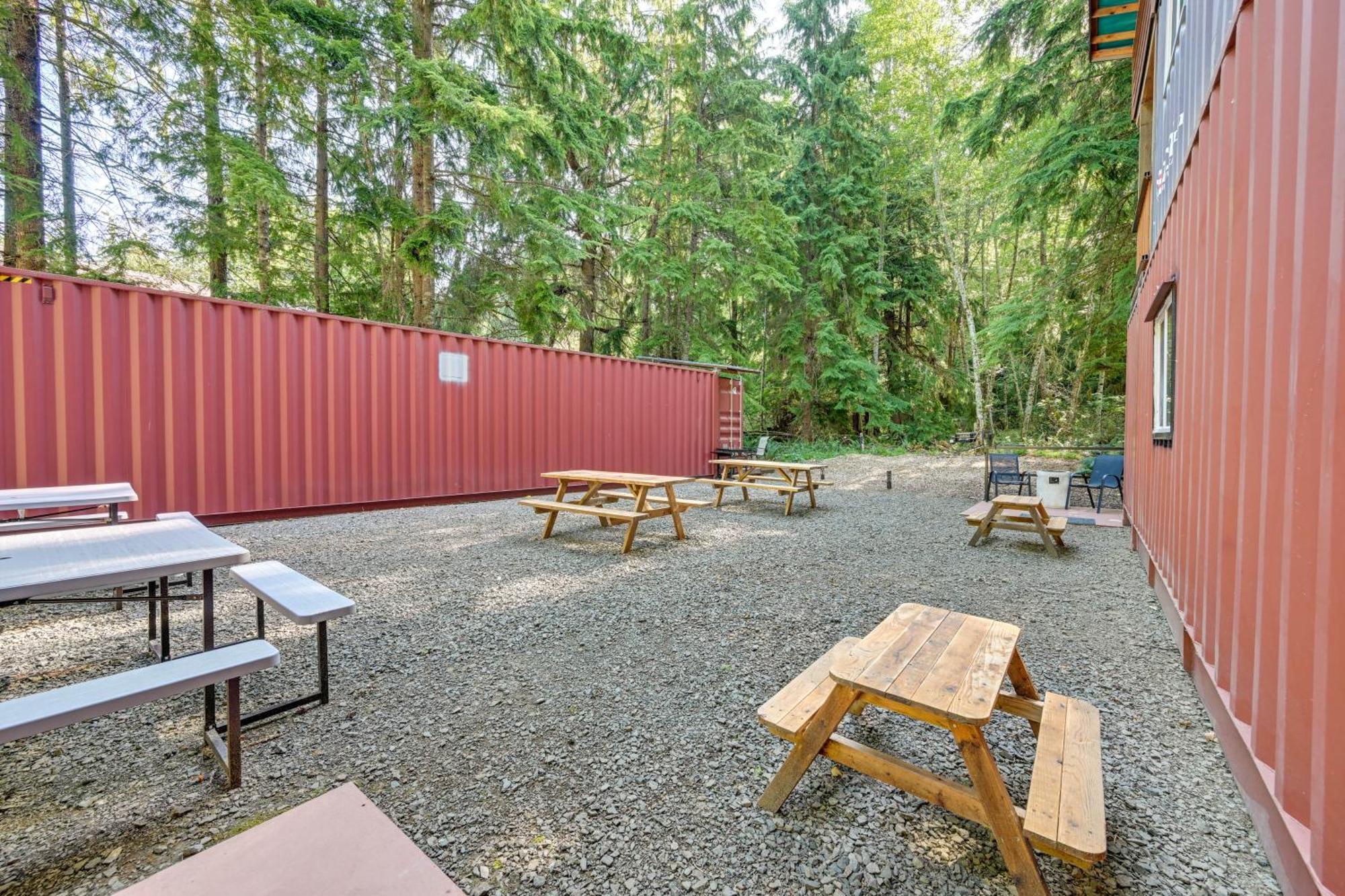 Unique Container Studio With Deck And Fire Pit! Buckley エクステリア 写真